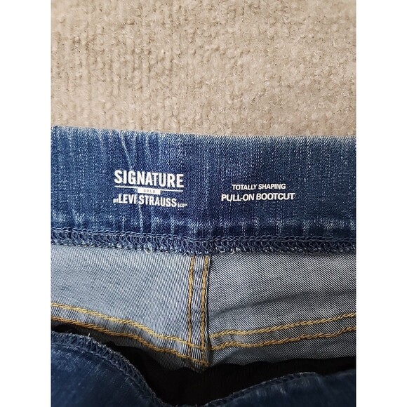 Levi Strauss Totally Shaping Pull-on Bootcut Jeans Womens 18 Blue Stretch NEW - Picture 9 of 12